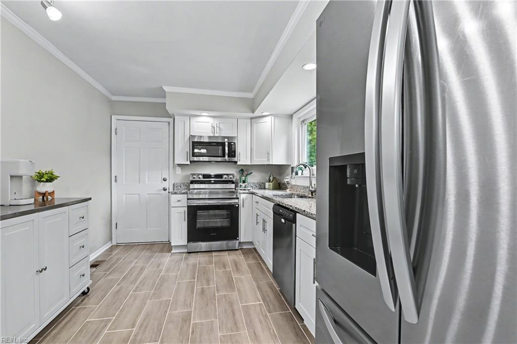 2309 Tapscott Ave Property Photo 11