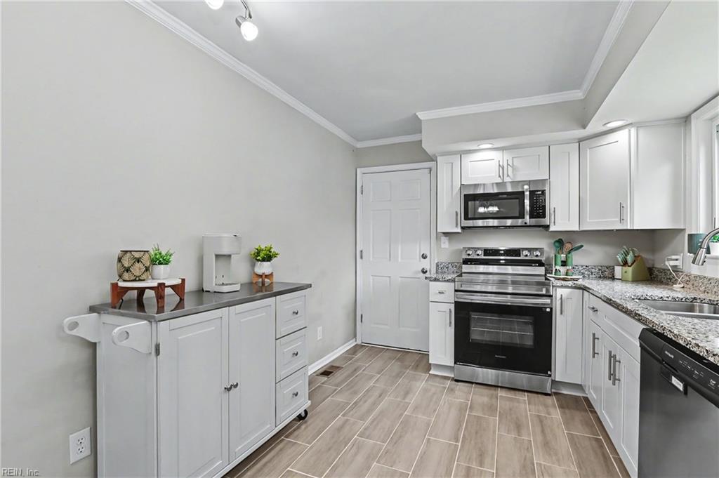 2309 Tapscott Ave Property Photo 12