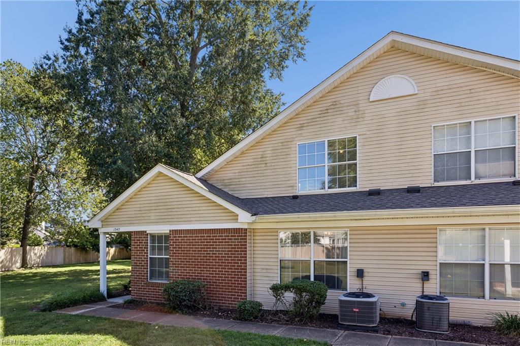 1547 Orchard Grove Dr Property Photo 32
