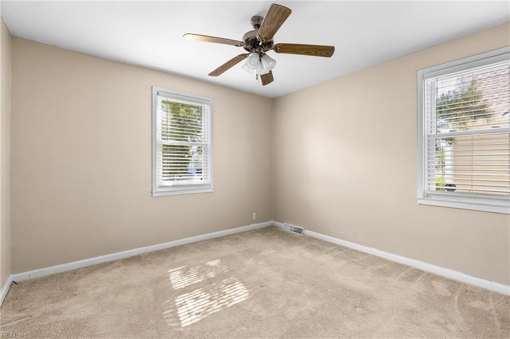 1814 Croyden Rd Property Photo 11