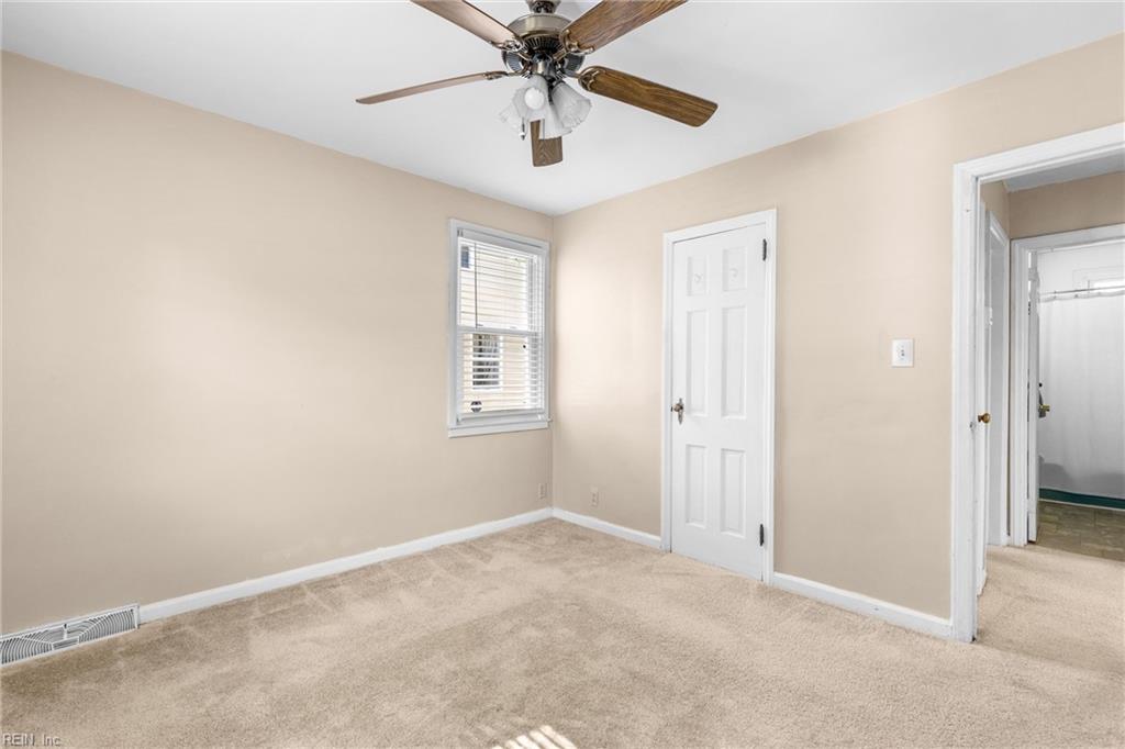 1814 Croyden Rd Property Photo 12