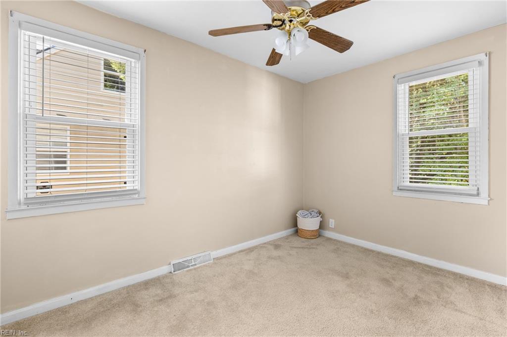 1814 Croyden Rd Property Photo 14