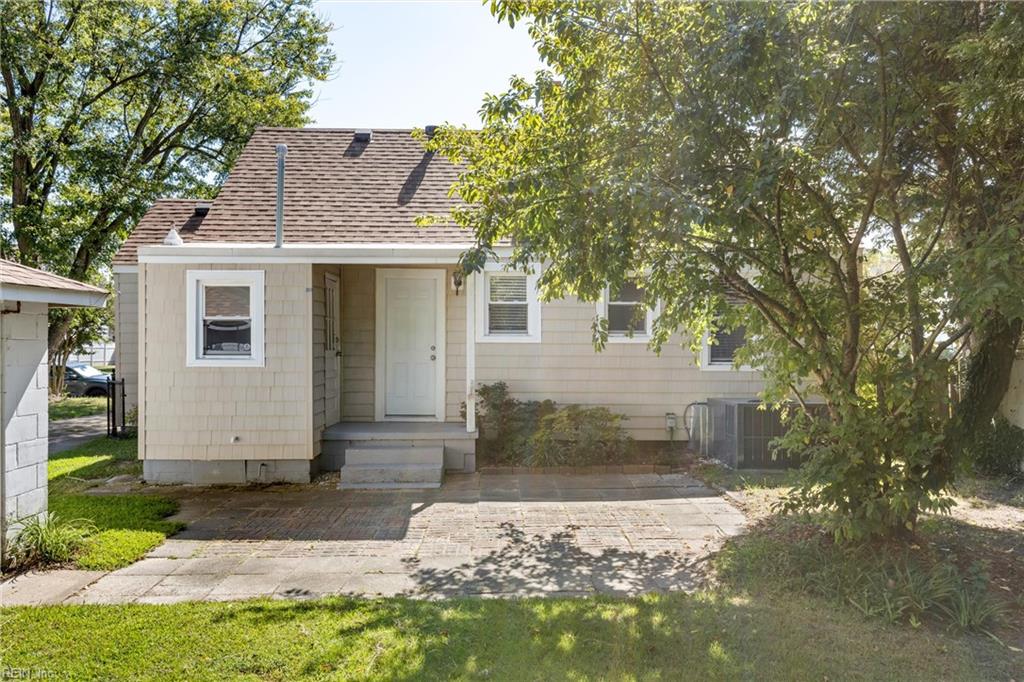 1814 Croyden Rd Property Photo 16