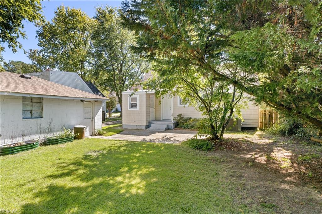 1814 Croyden Rd Property Photo 18