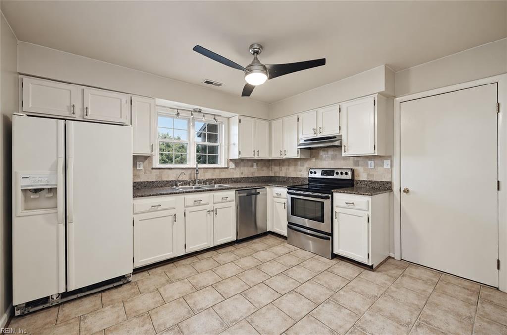 1764 Dylan Dr Property Photo 14