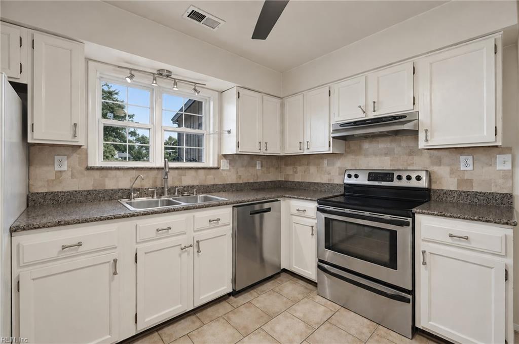 1764 Dylan Dr Property Photo 15