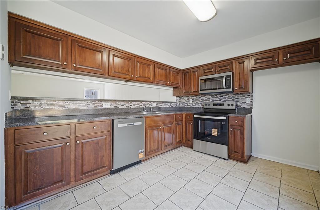 1326 Longlac Rd Property Photo 9