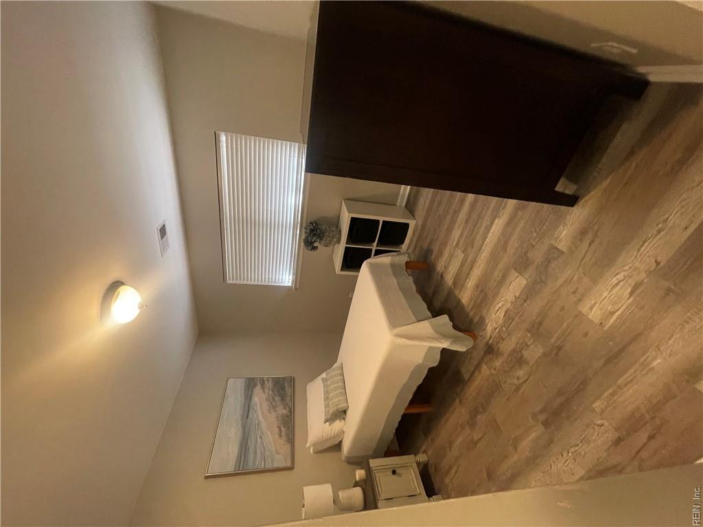 2217 Oak St Property Photo 24