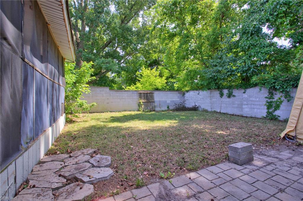 713 Pelham Dr Property Photo 38