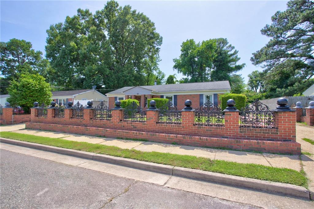 713 Pelham Dr Property Photo 42
