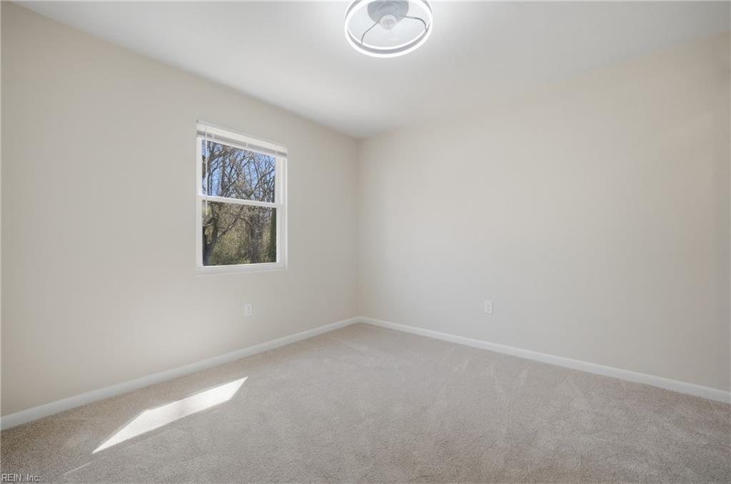 102 Diamond Ave Property Photo 12