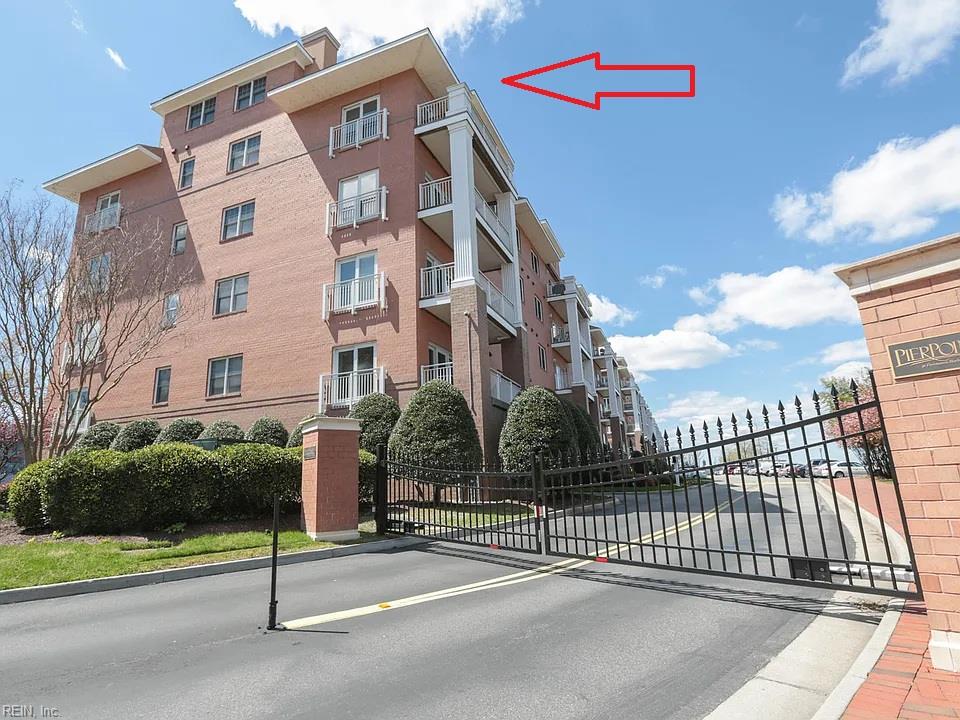 301 Brooke AVE Property Photo 1