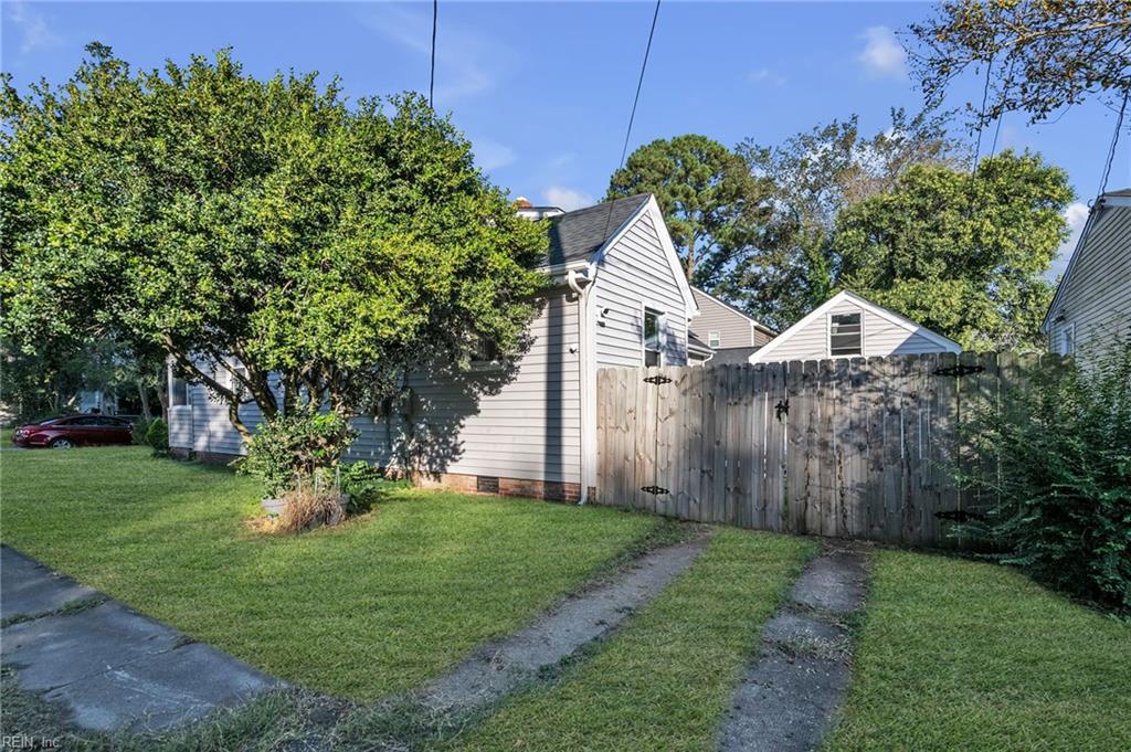62 Bainbridge Ave Property Photo 6