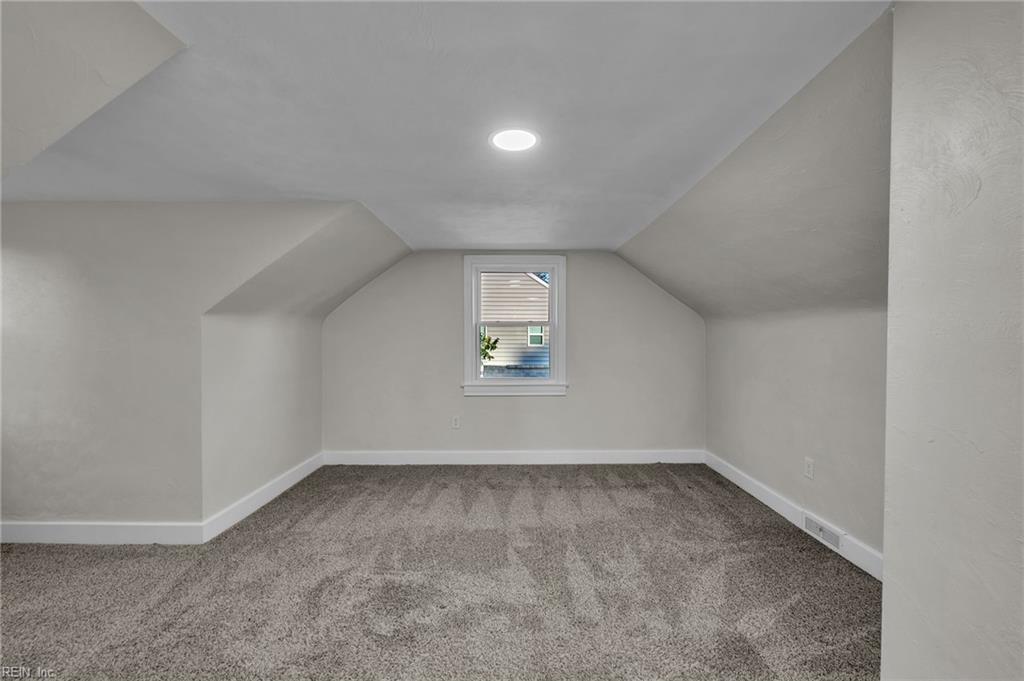 62 Bainbridge Ave Property Photo 33