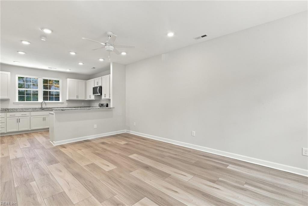 203 Patriots Village Ct Property Photo 2