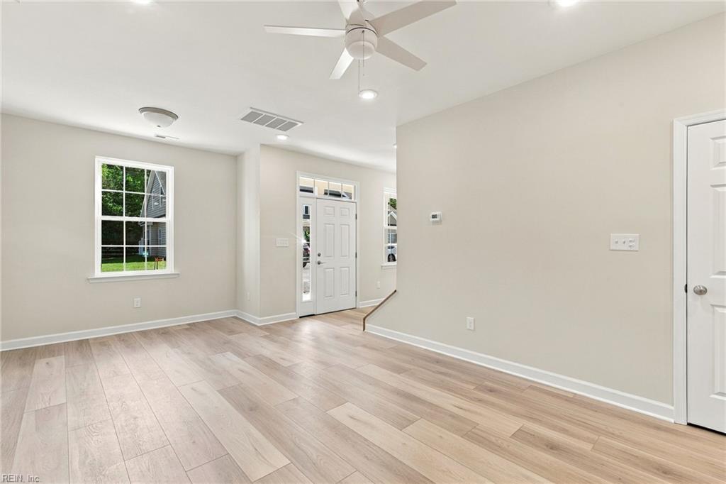 203 Patriots Village Ct Property Photo 6
