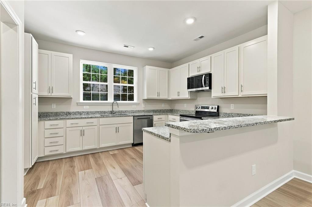 203 Patriots Village Ct Property Photo 7