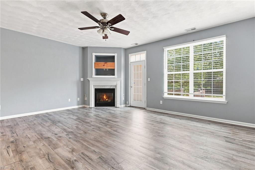 1804 Mizzen Ln Property Photo 9