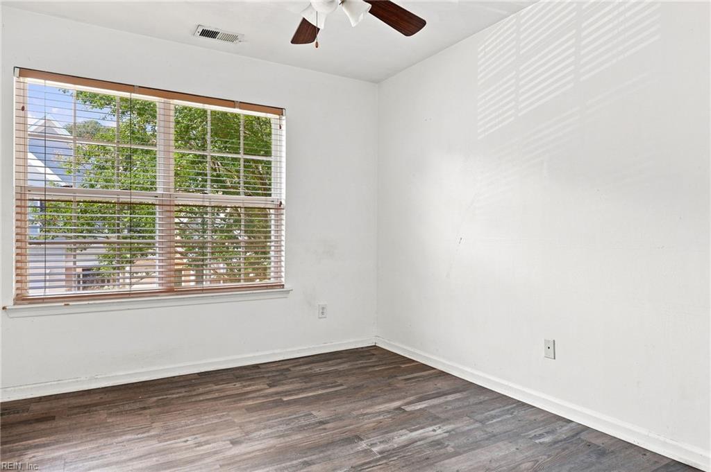 1804 Mizzen Ln Property Photo 11