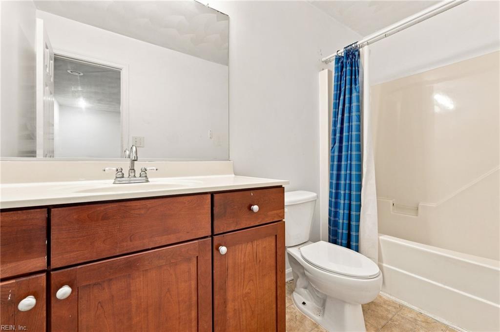 1804 Mizzen Ln Property Photo 13