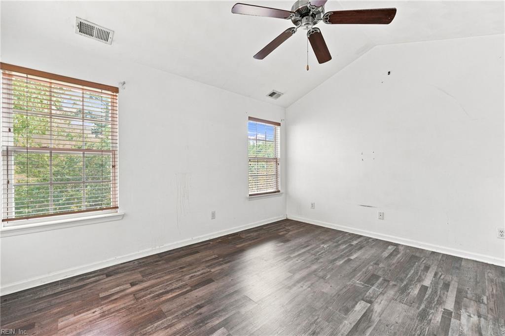 1804 Mizzen Ln Property Photo 17
