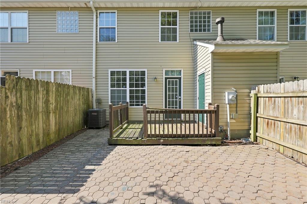 1804 Mizzen Ln Property Photo 24