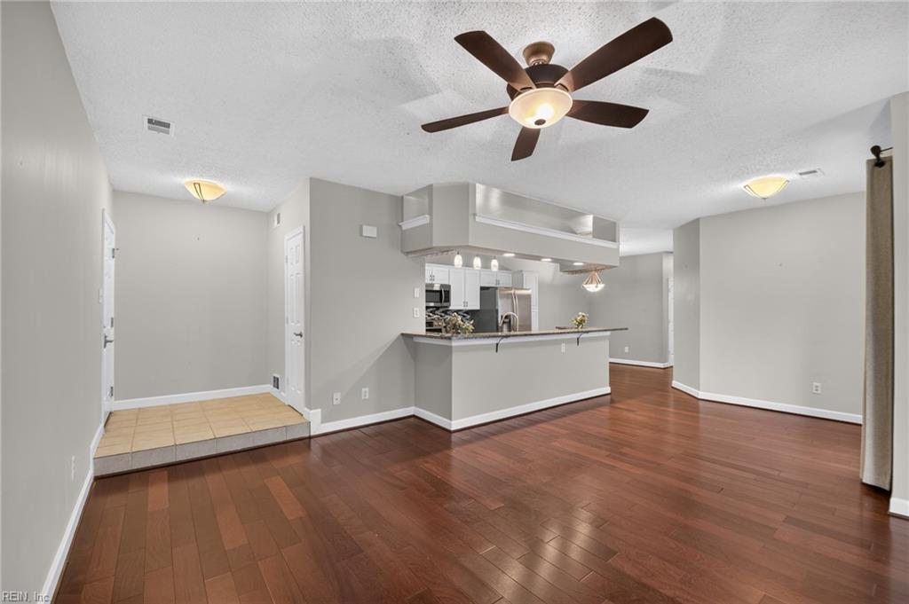 2313 Beach Haven Dr Property Photo 6