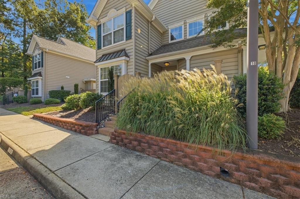 201 Bristol Cmn Property Photo 3