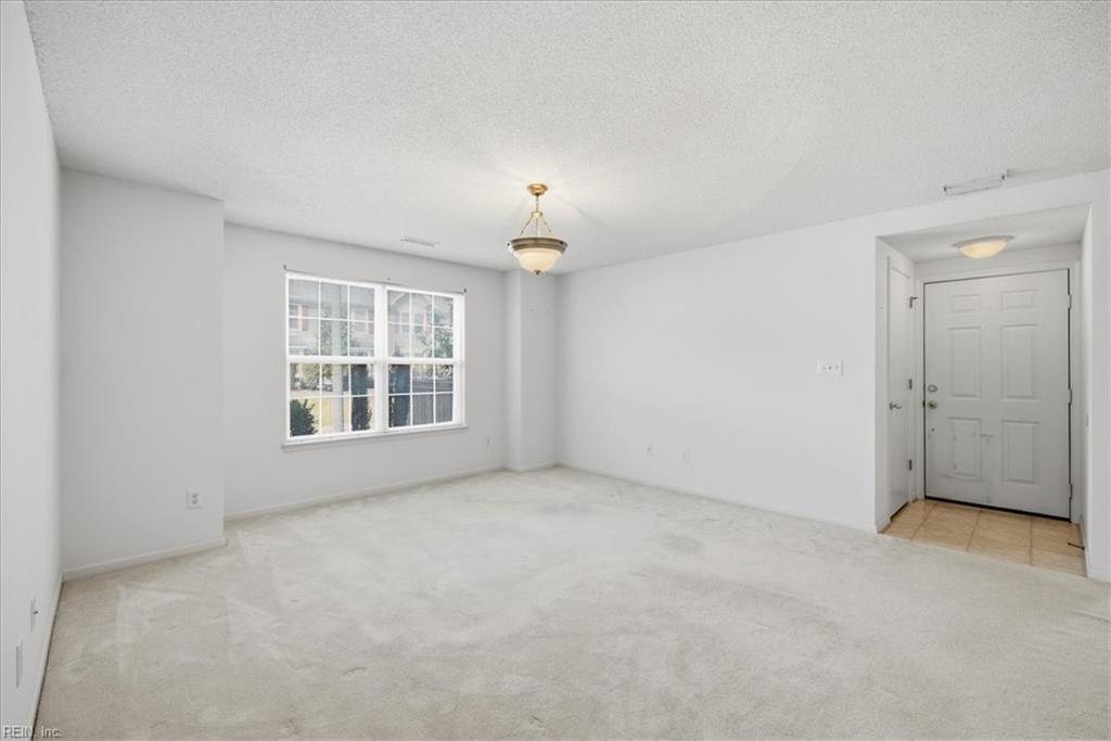 201 Bristol Cmn Property Photo 5