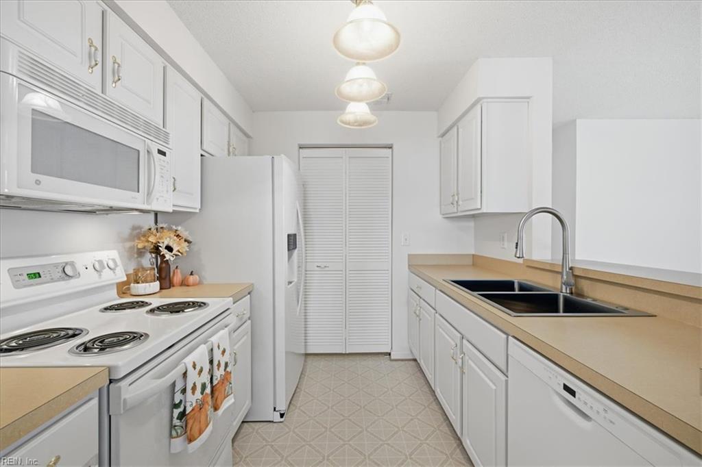 201 Bristol Cmn Property Photo 7