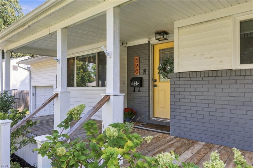 420 Taldan Ave Property Photo 3