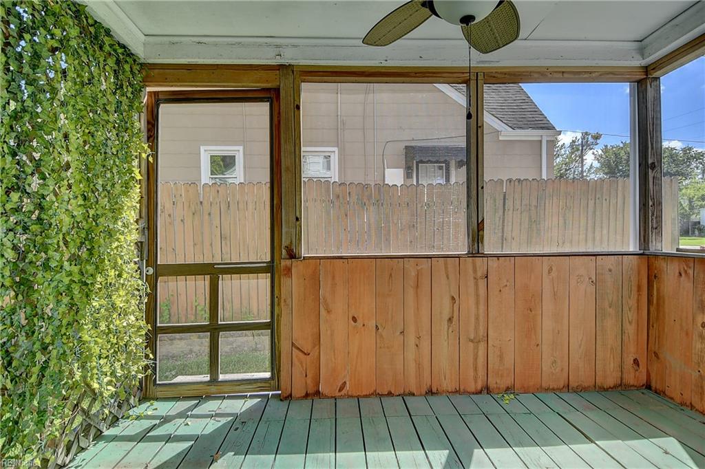 2202 Willow Wood Dr Property Photo 23