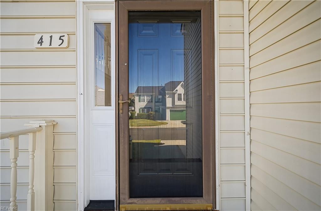 415 Prince Phillip Ct Property Photo 4