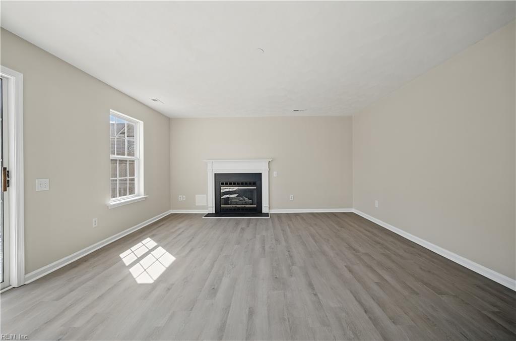 415 Prince Phillip Ct Property Photo 6