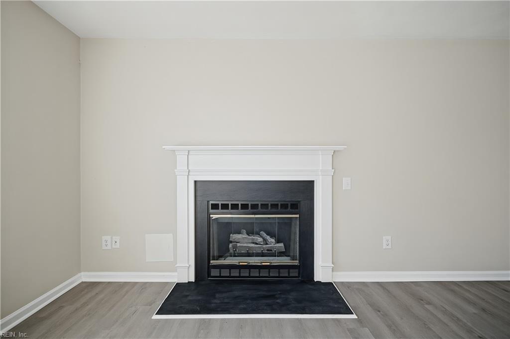 415 Prince Phillip Ct Property Photo 7