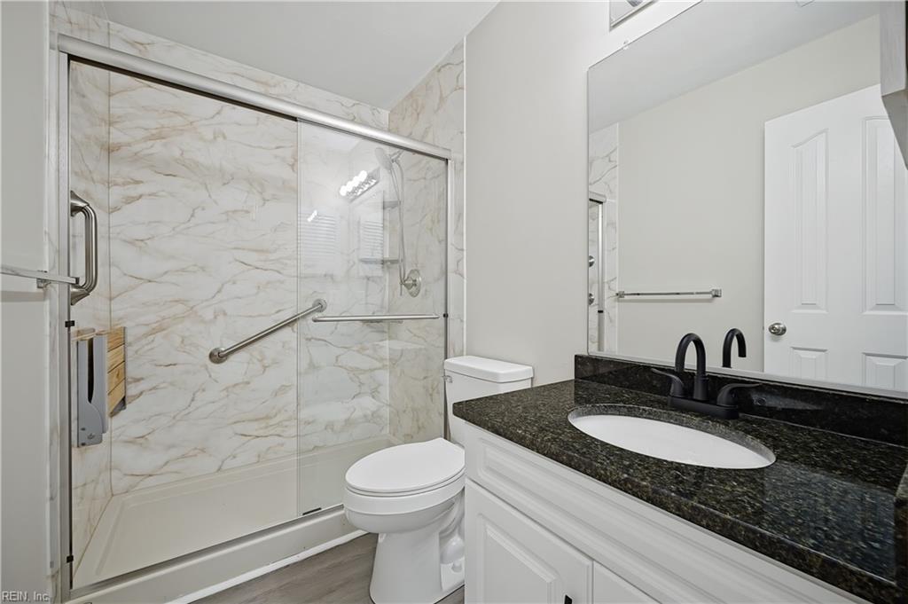 415 Prince Phillip Ct Property Photo 10