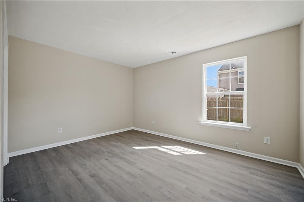 415 Prince Phillip Ct Property Photo 12