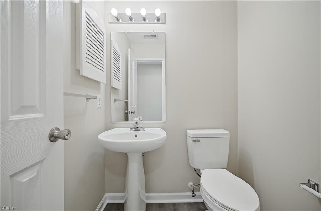 415 Prince Phillip Ct Property Photo 31