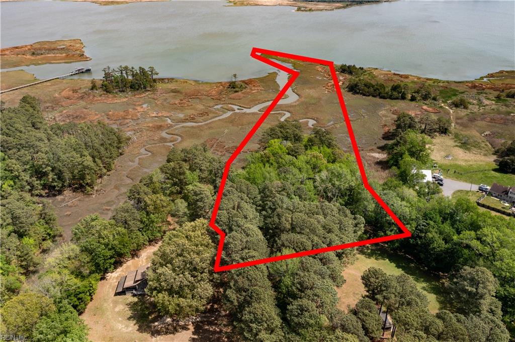 9 Bay Farm Rd Property Photo 1