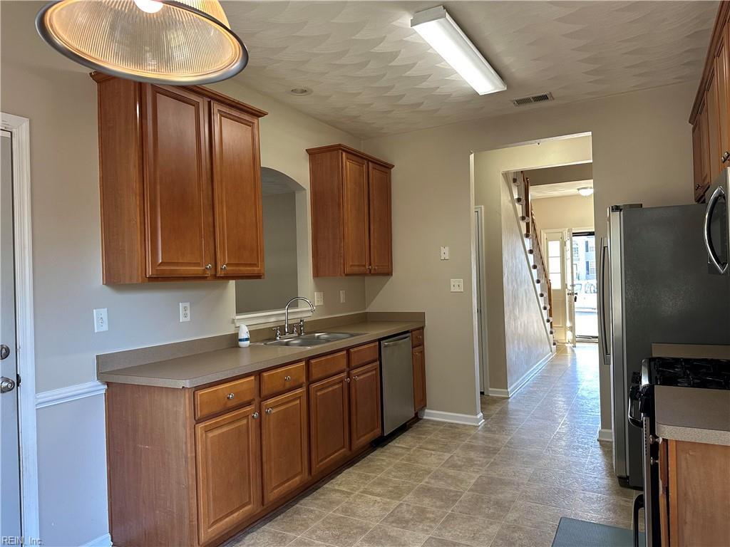 1000 Halter Arch Property Photo 6