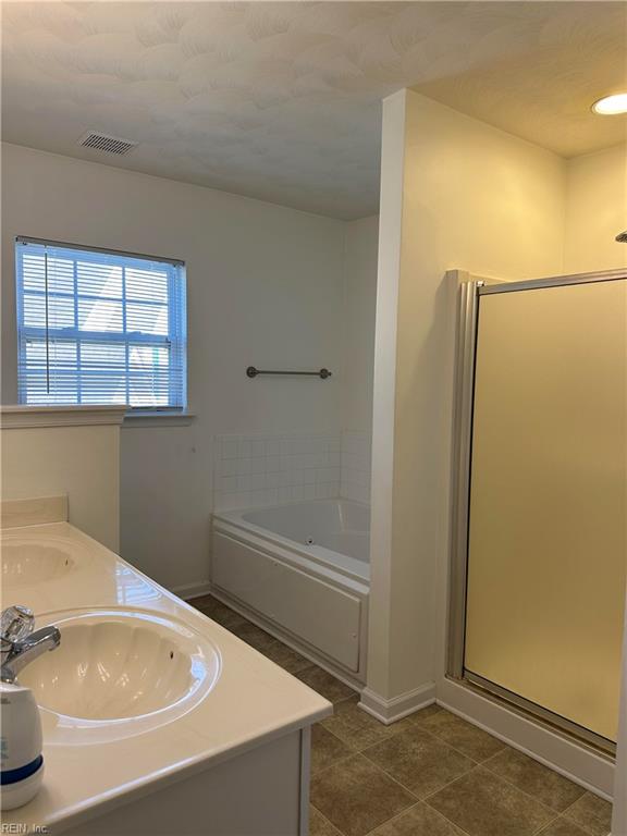 1000 Halter Arch Property Photo 19