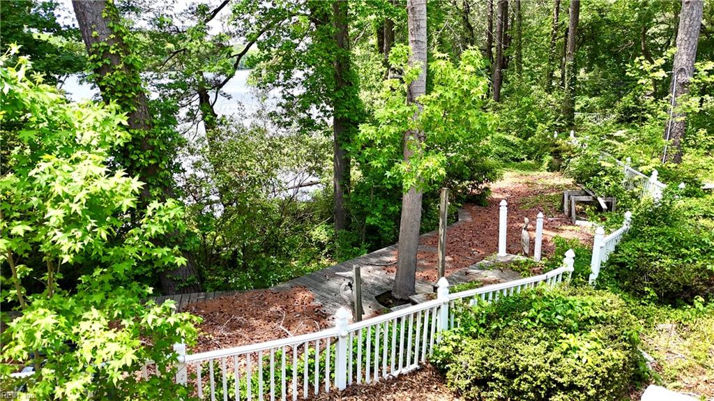 1609 Shenstone Ct Property Photo 9