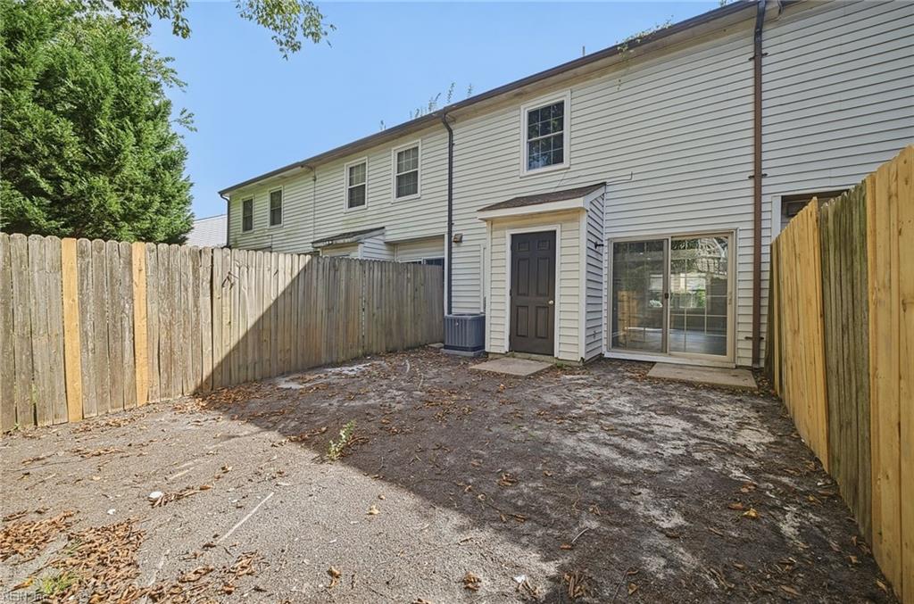 1027 Commonwealth Pl Property Photo 34