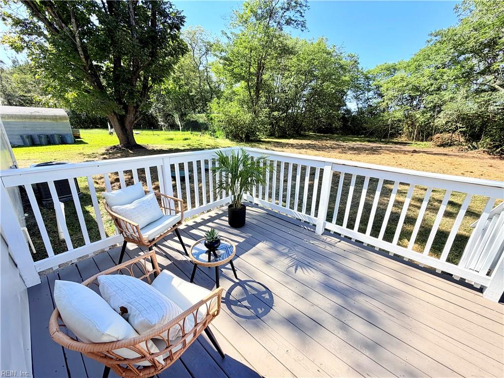 8024 Airport Rd Property Photo 22