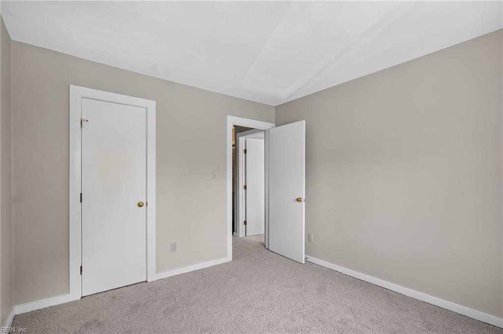 254 Bridgewater Dr Property Photo 27