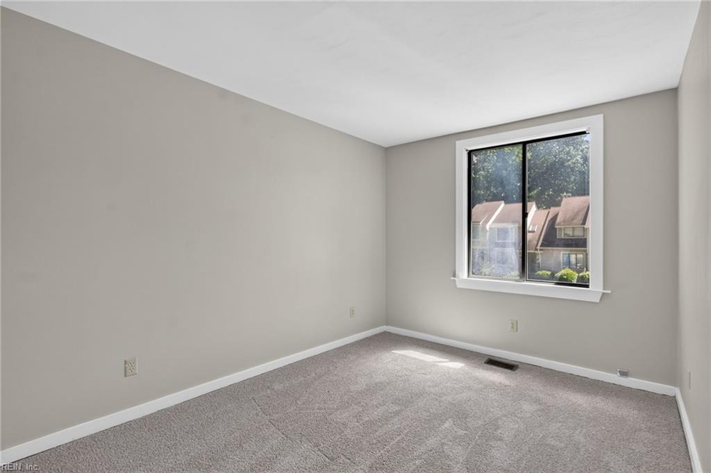 254 Bridgewater Dr Property Photo 28