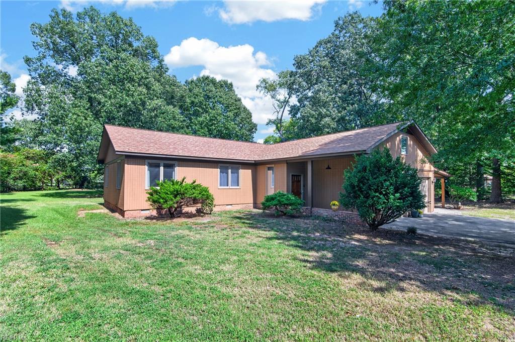 1673 Pine Tree Dr Property Photo 1