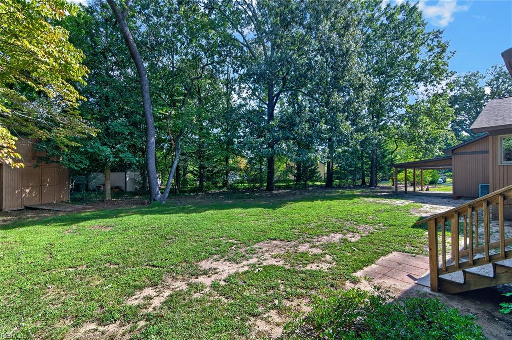 1673 Pine Tree Dr Property Photo 37