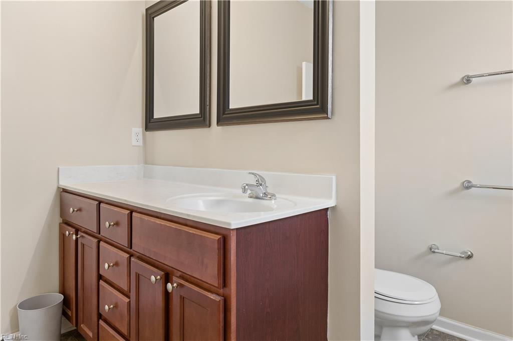 2409 Leytonstone Dr Property Photo 10