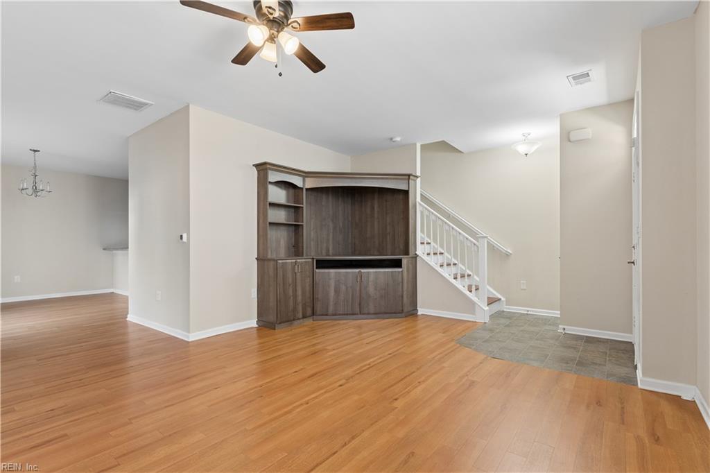 2409 Leytonstone Dr Property Photo 16